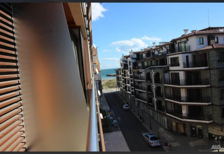 Студио-"Ziko" Pomorie Luaran gambar