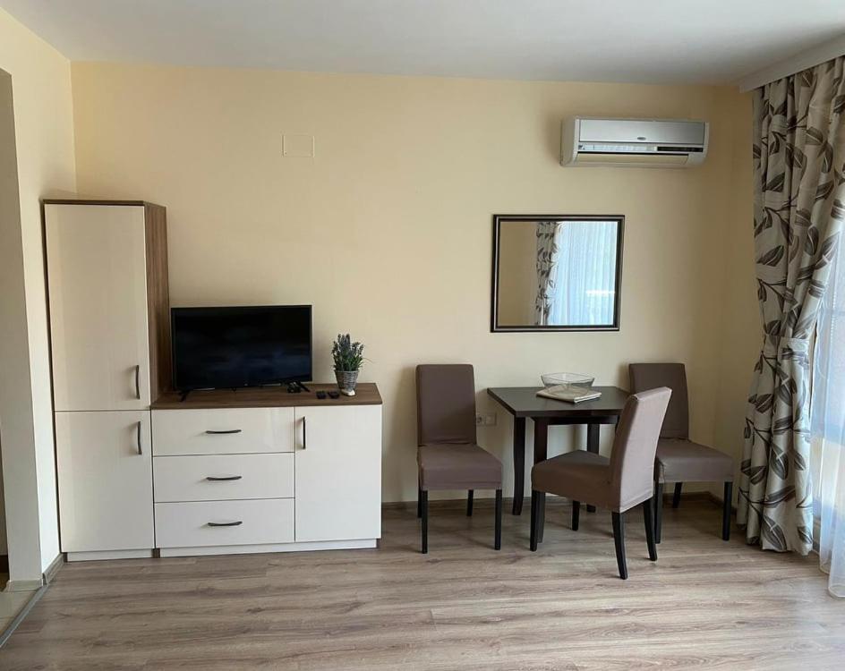 Студио-"Ziko" Pomorie Luaran gambar