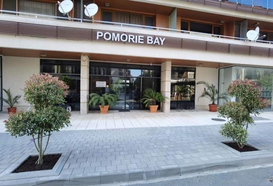 Студио-"Ziko" Pomorie Luaran gambar